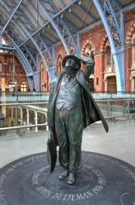 John Betjeman's statue at Saint Pancras Station